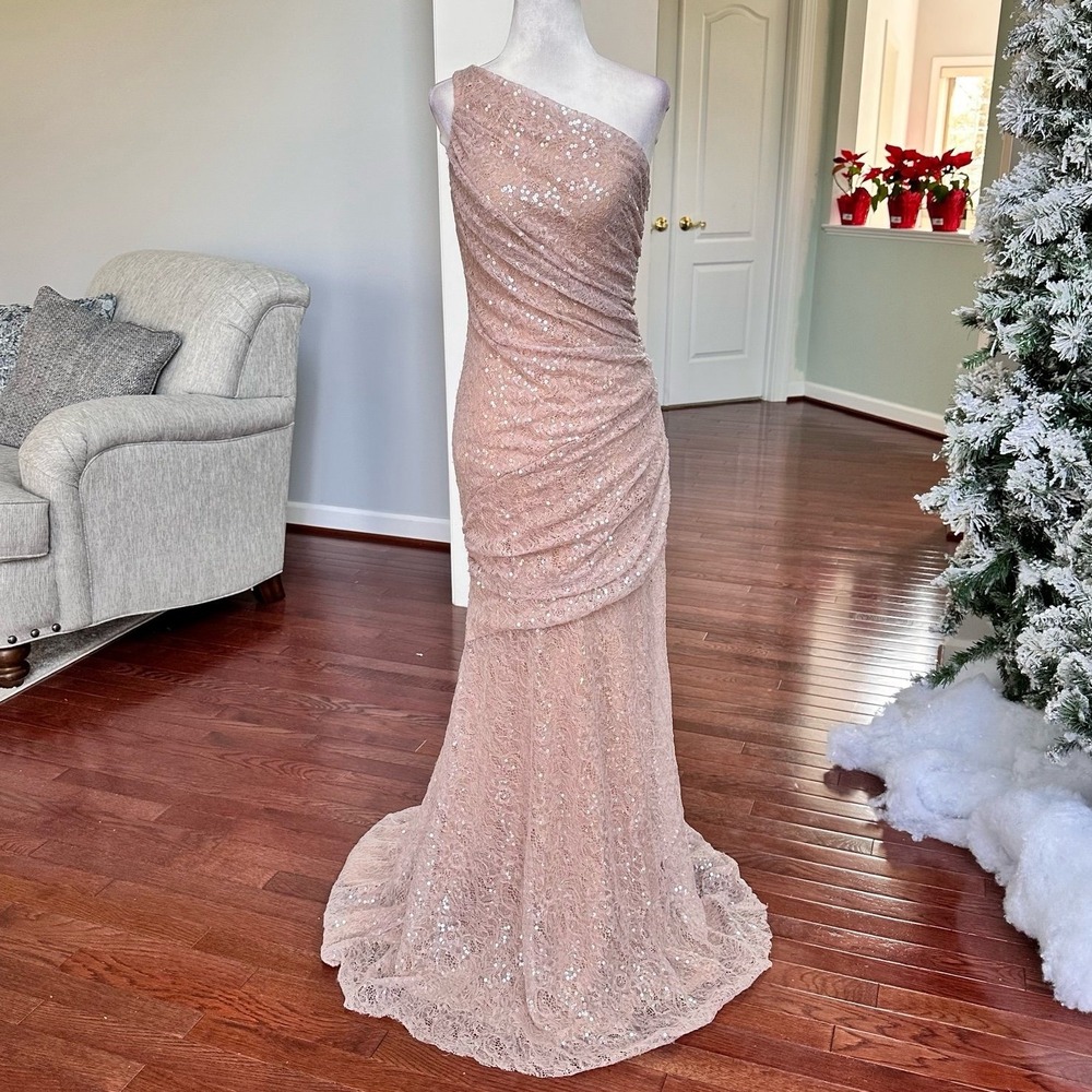 Carmen Marc Valvo Fully‎ Sequined Elegant One Shoulder Stunning Gown Dress